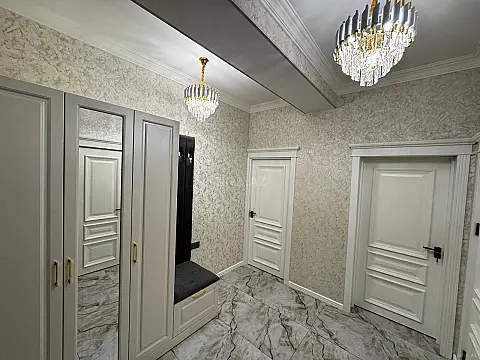 Kirayə verilir 2 otaqlı mənzil 100 m²
