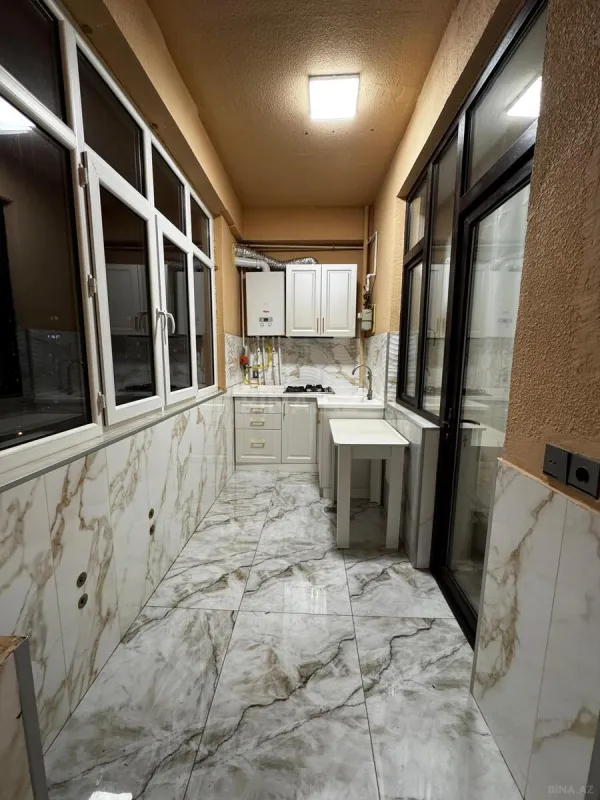 Kirayə verilir 2 otaqlı mənzil 100 m²