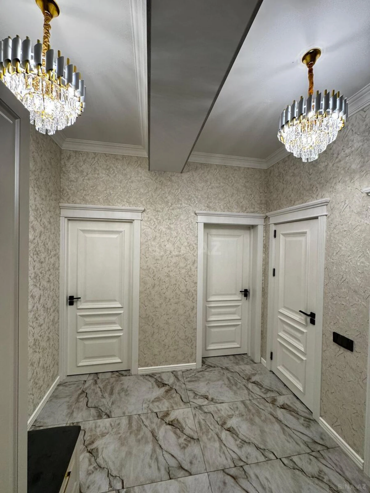 Kirayə verilir 2 otaqlı mənzil 100 m²