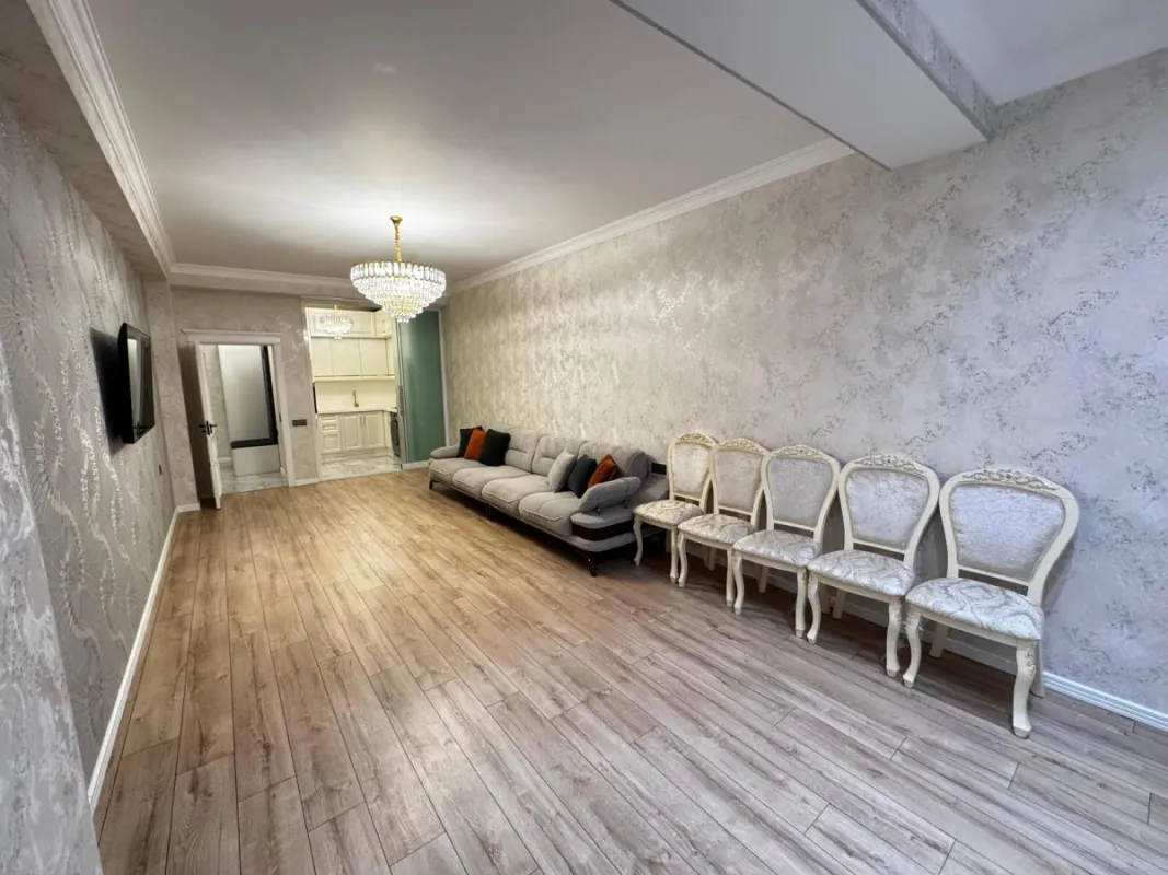 Kirayə verilir 2 otaqlı mənzil 100 m²