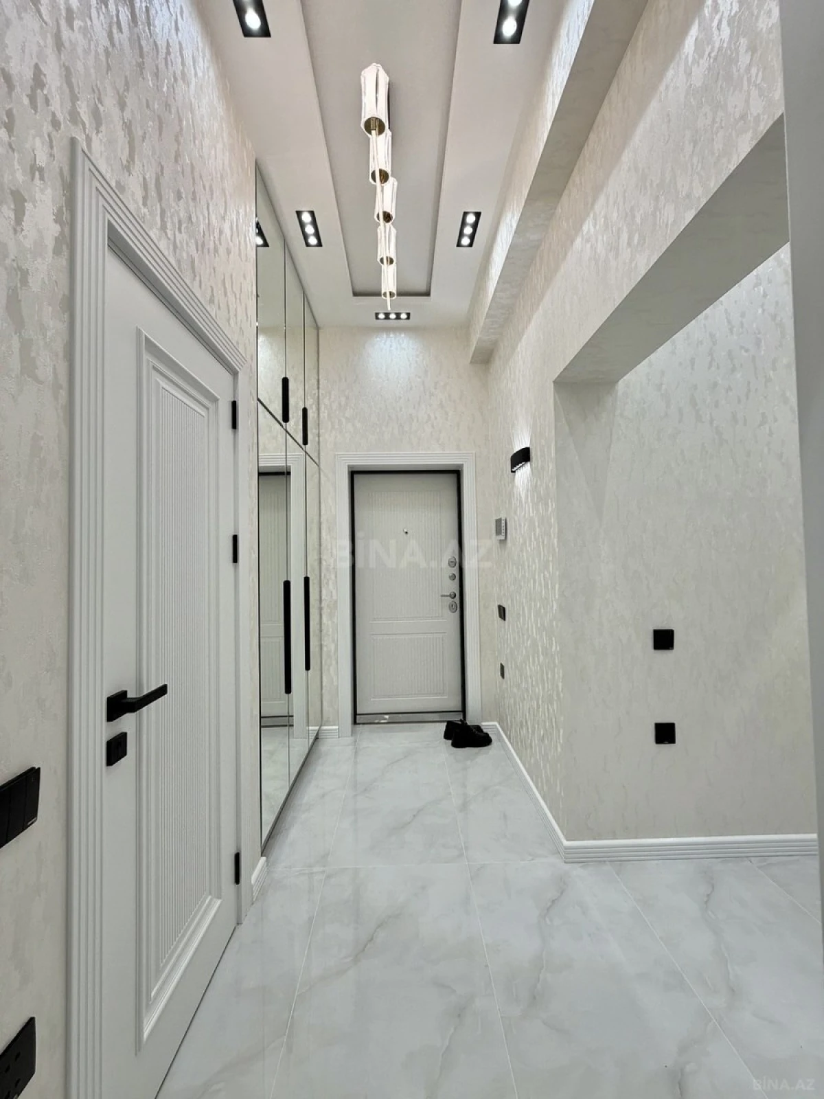 Satılır 3 otaqlı mənzil 99 m²