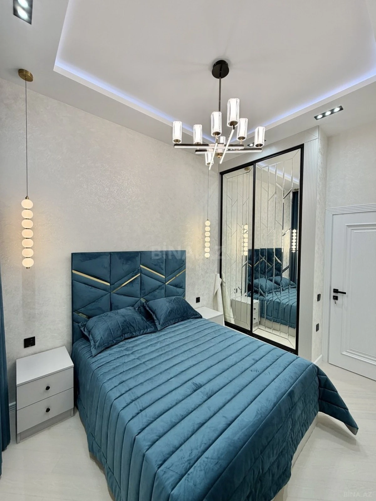 Satılır 3 otaqlı mənzil 99 m²