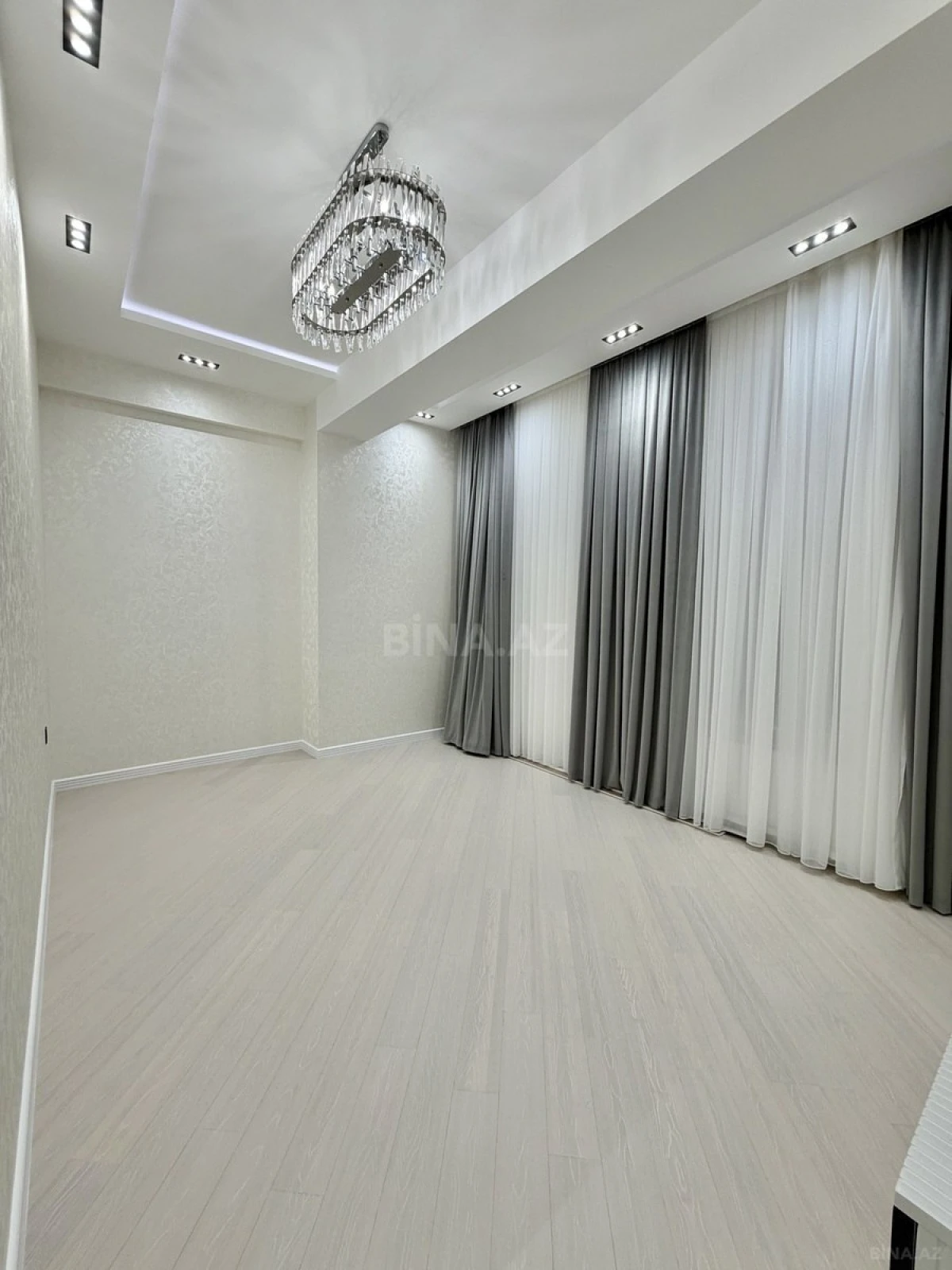 Satılır 3 otaqlı mənzil 99 m²