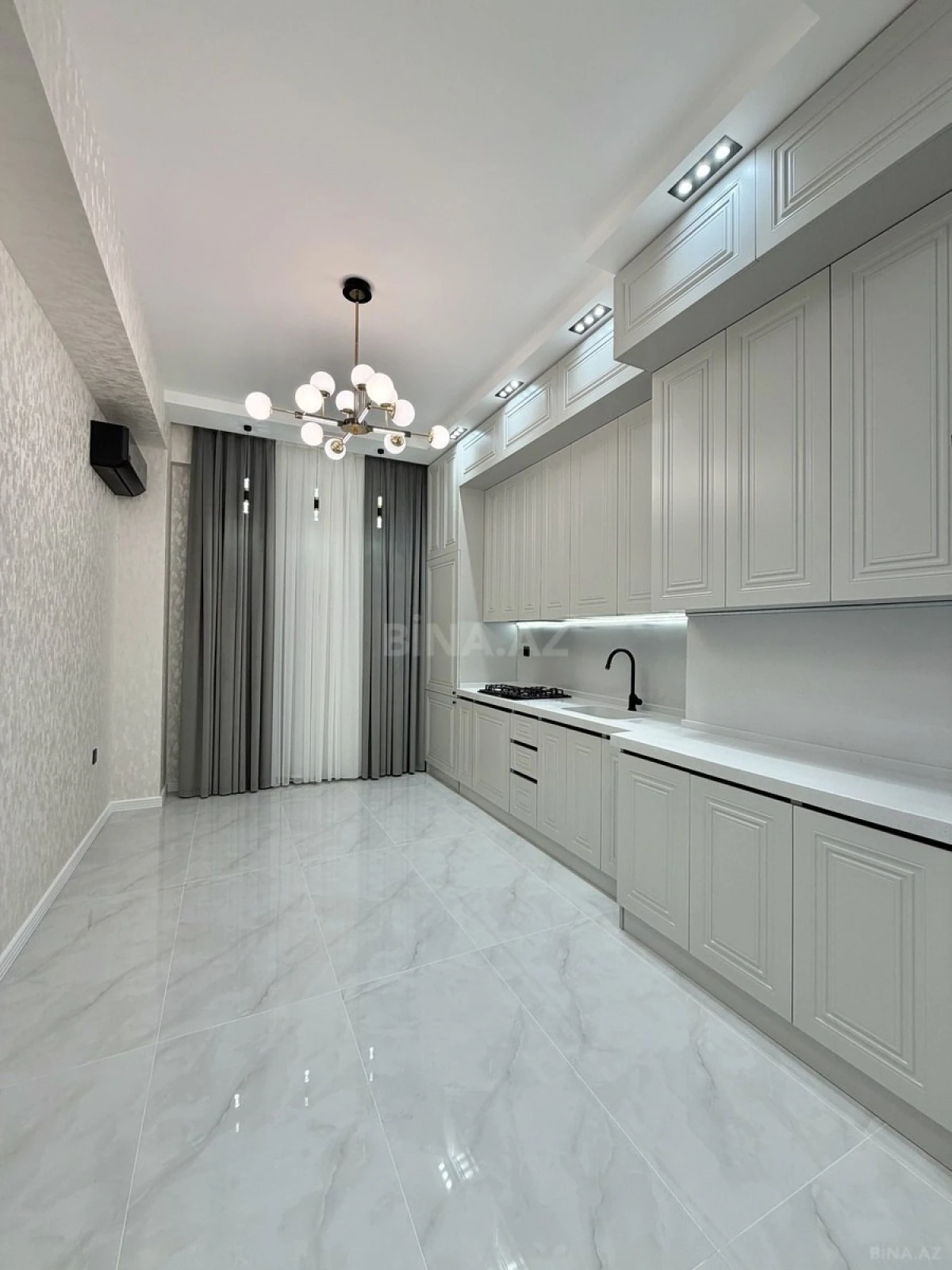 Satılır 3 otaqlı mənzil 99 m²