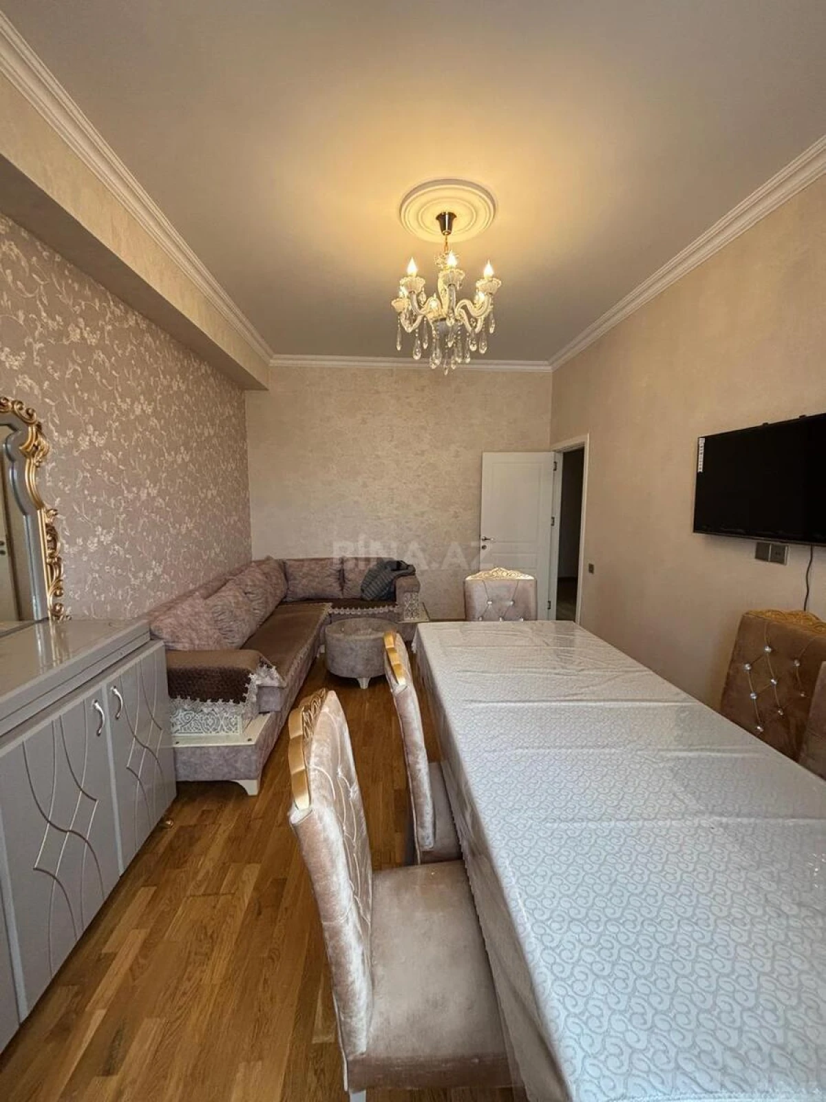 Kirayə verilir 2 otaqlı mənzil 60 m²