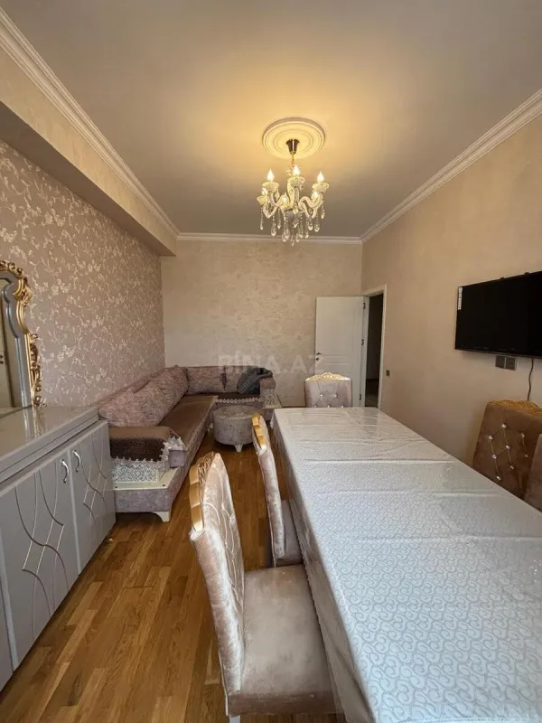 Kirayə verilir 2 otaqlı mənzil 60 m²