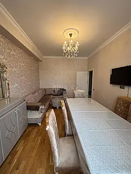 Kirayə verilir 2 otaqlı mənzil 60 m²