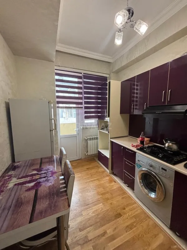 Kirayə verilir 2 otaqlı mənzil 60 m²