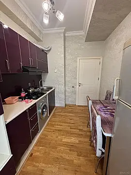 Kirayə verilir 2 otaqlı mənzil 60 m²