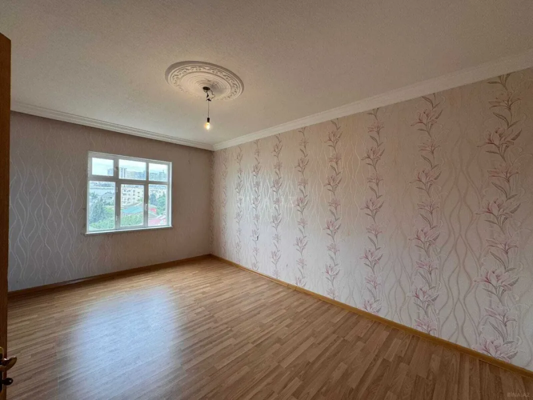 Satılır 5 otaqlı mənzil 120 m²