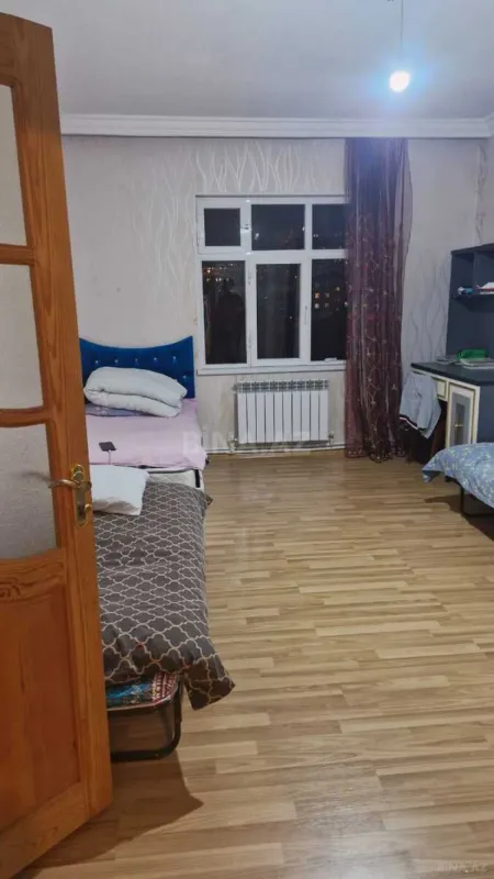 Satılır 5 otaqlı mənzil 120 m²