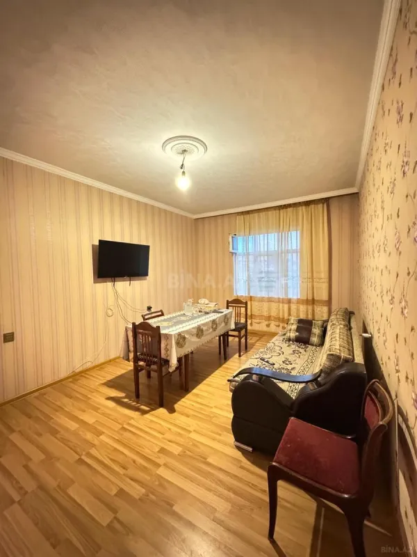 Satılır 5 otaqlı mənzil 120 m²