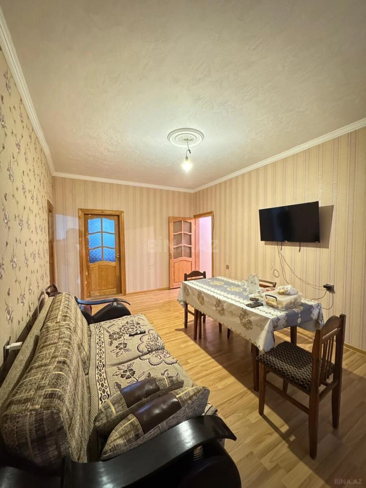 Satılır 5 otaqlı mənzil 120 m²