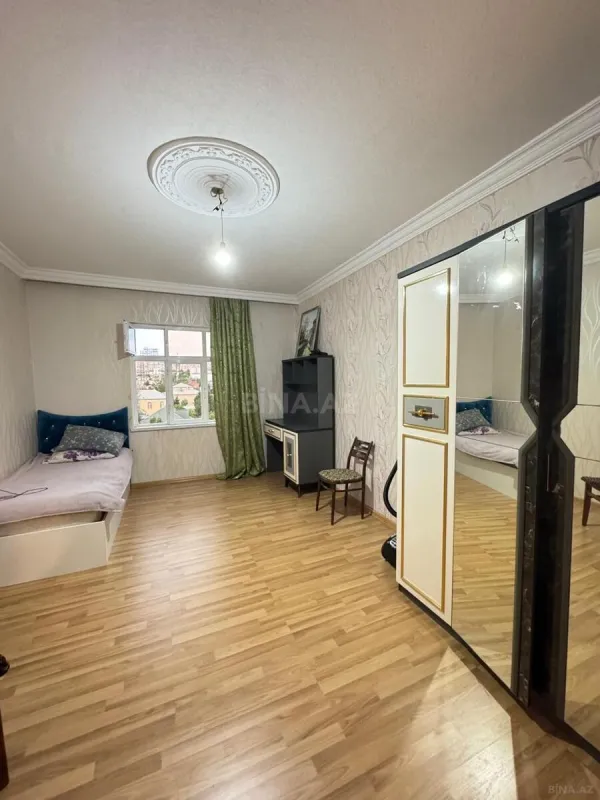 Satılır 5 otaqlı mənzil 120 m²