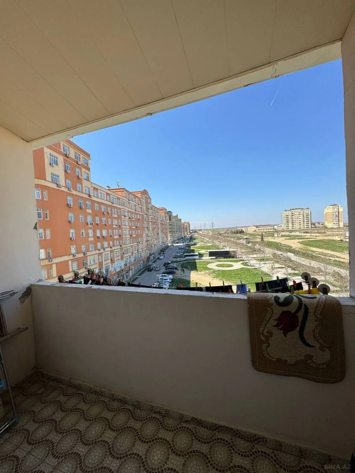 Satılır 4 otaqlı mənzil 120 m²