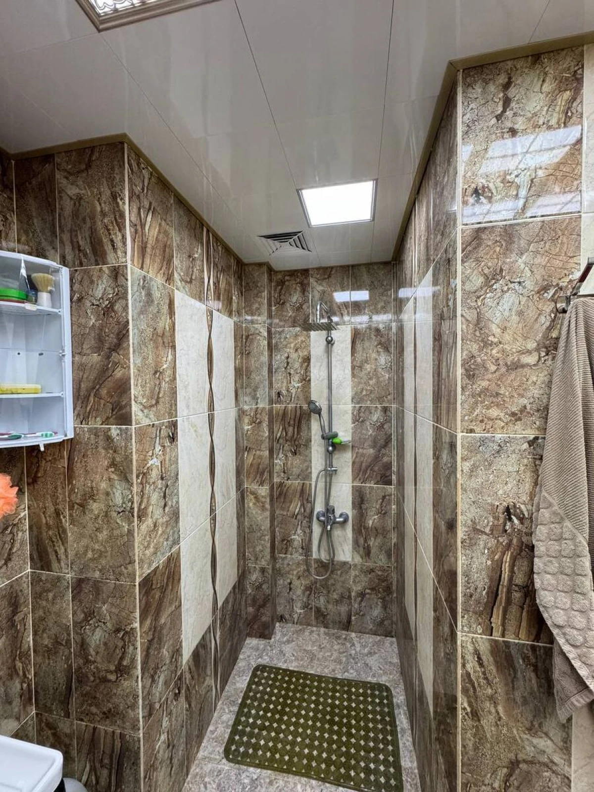 Satılır 4 otaqlı mənzil 120 m²