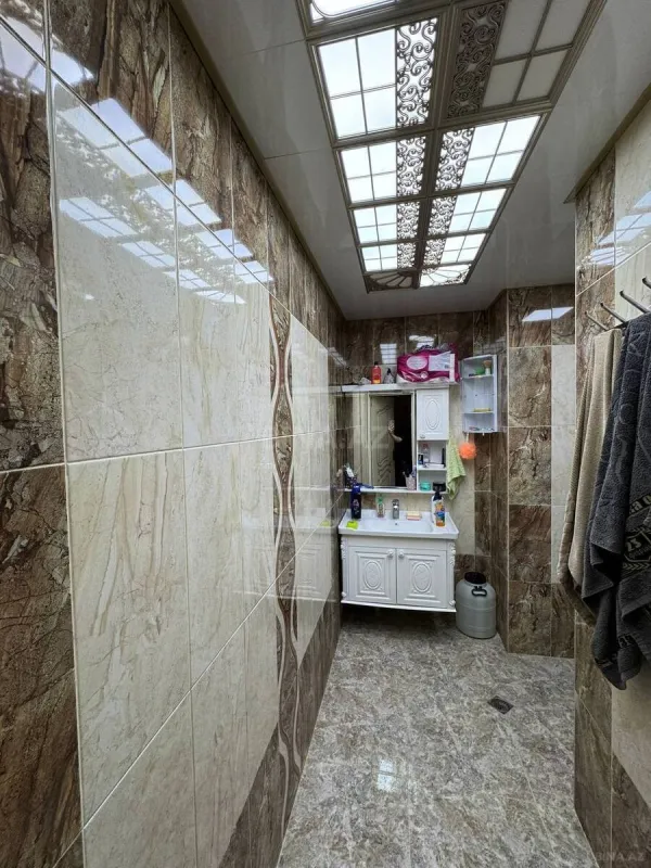 Satılır 4 otaqlı mənzil 120 m²