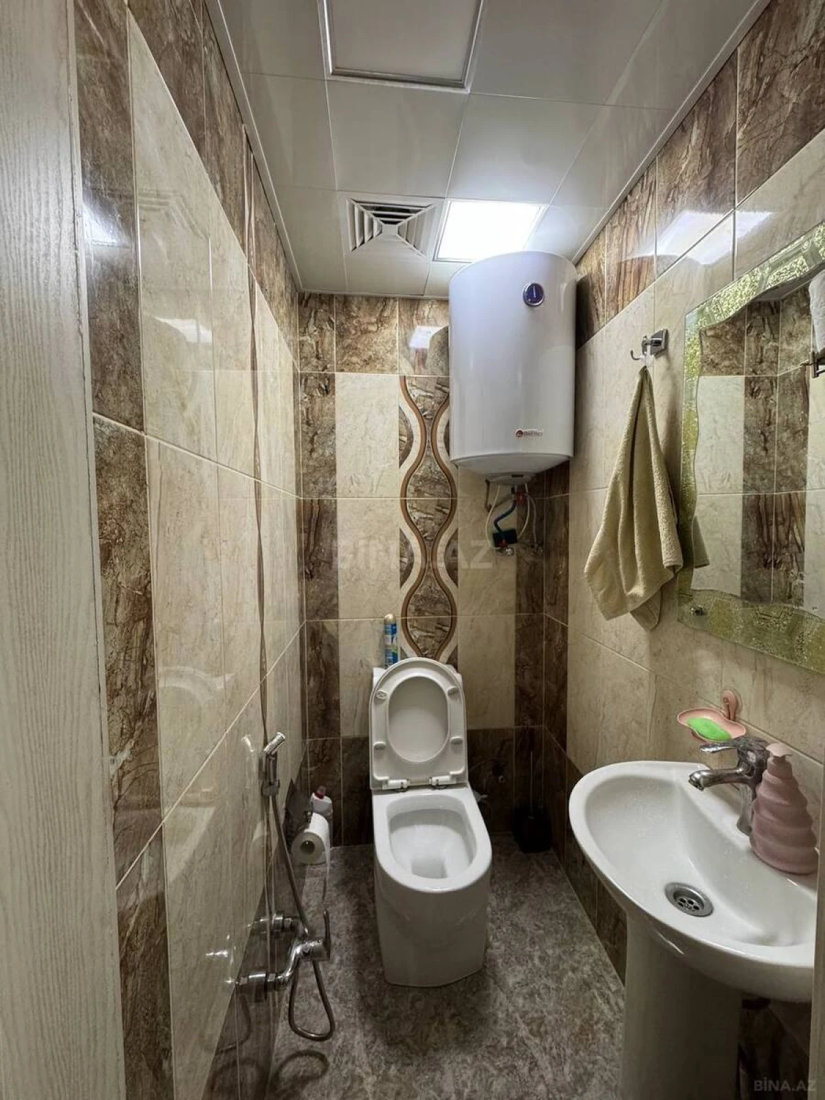 Satılır 4 otaqlı mənzil 120 m²