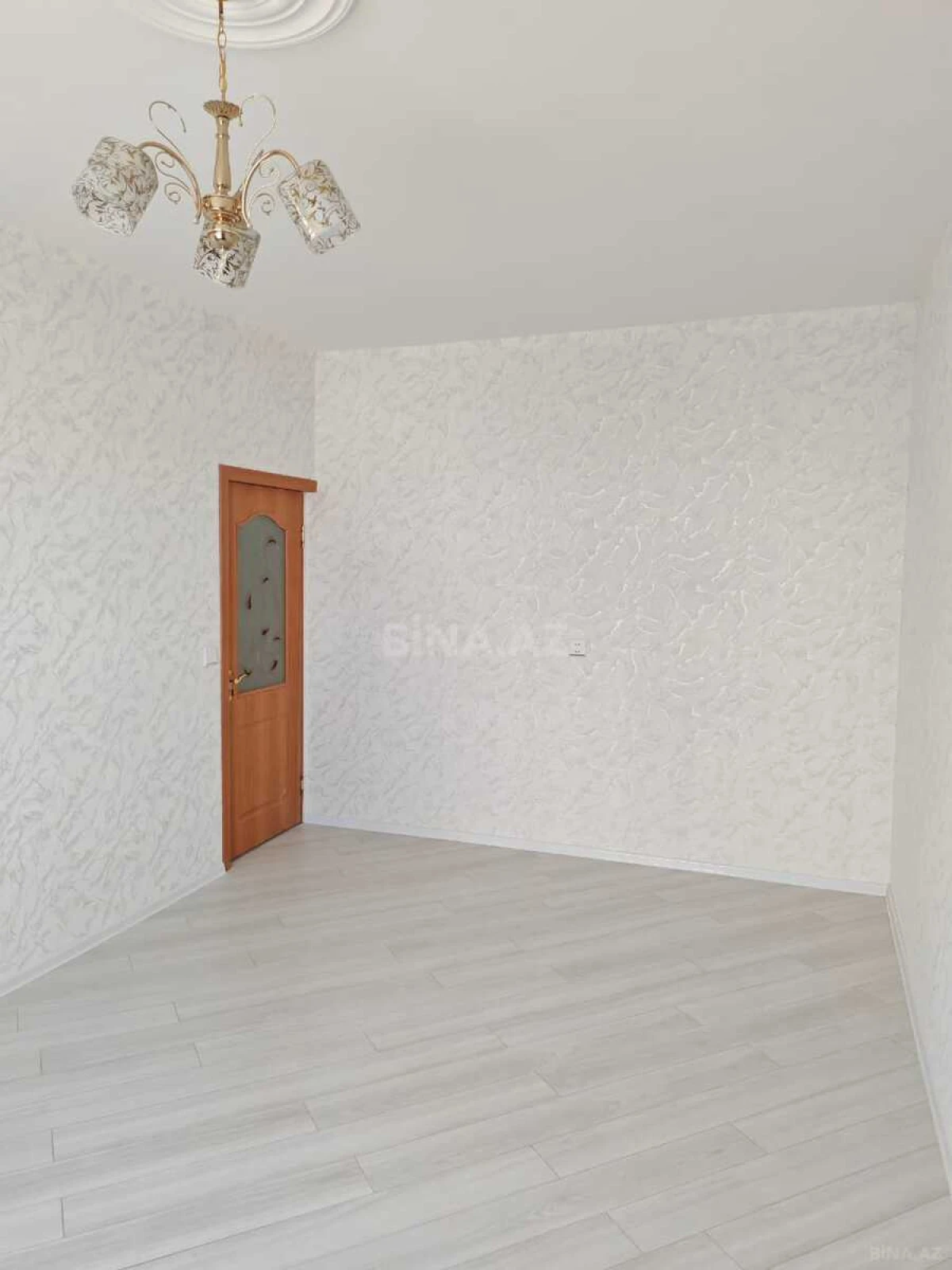 Satılır 2 otaqlı mənzil 45 m²