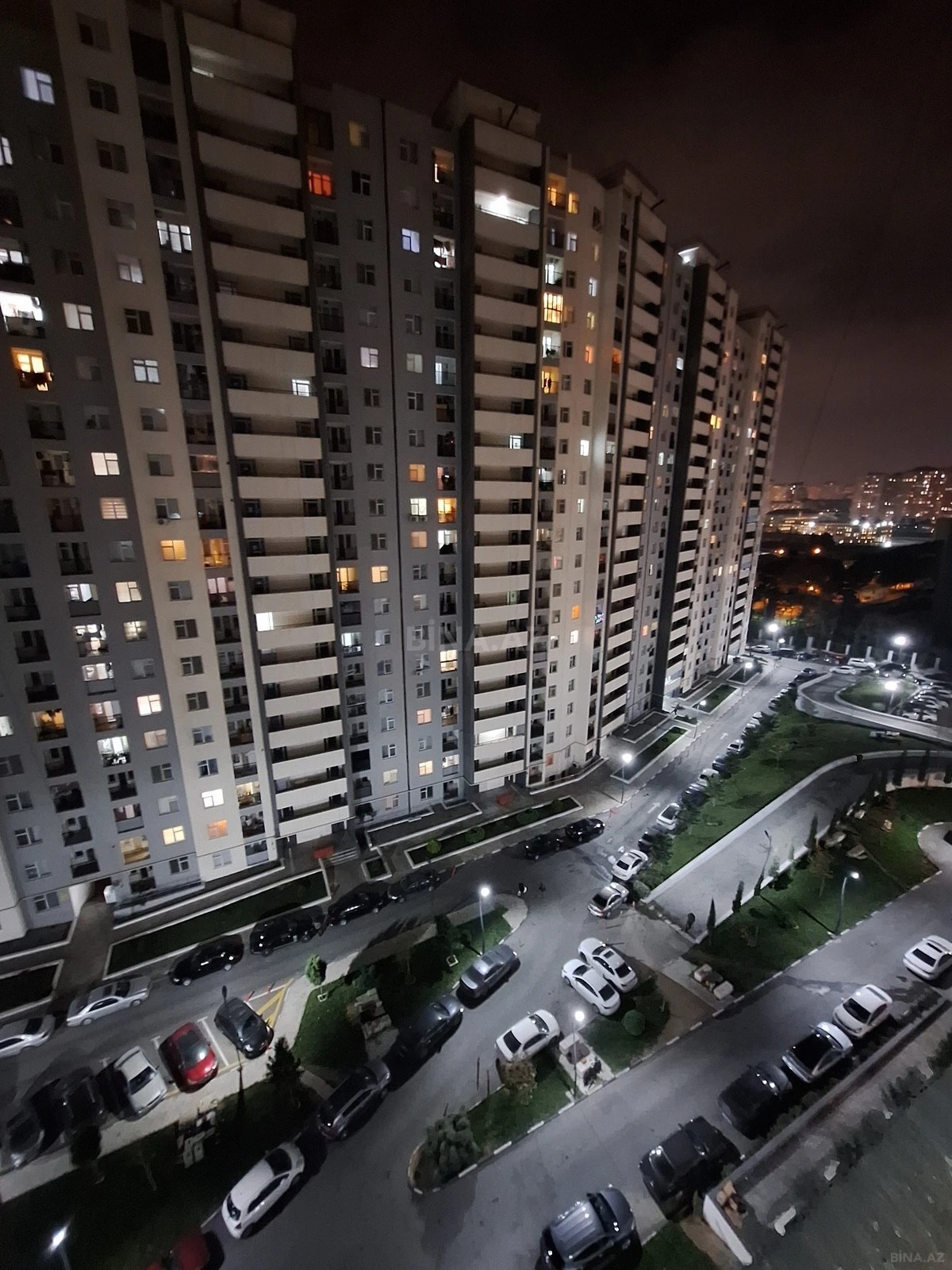 Satılır 3 otaqlı mənzil 95 m²