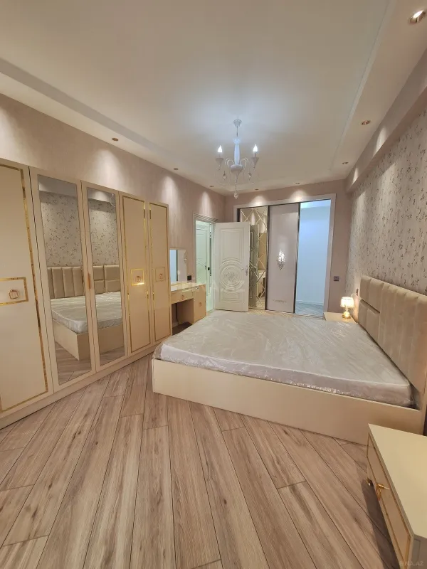 Satılır 3 otaqlı mənzil 95 m²