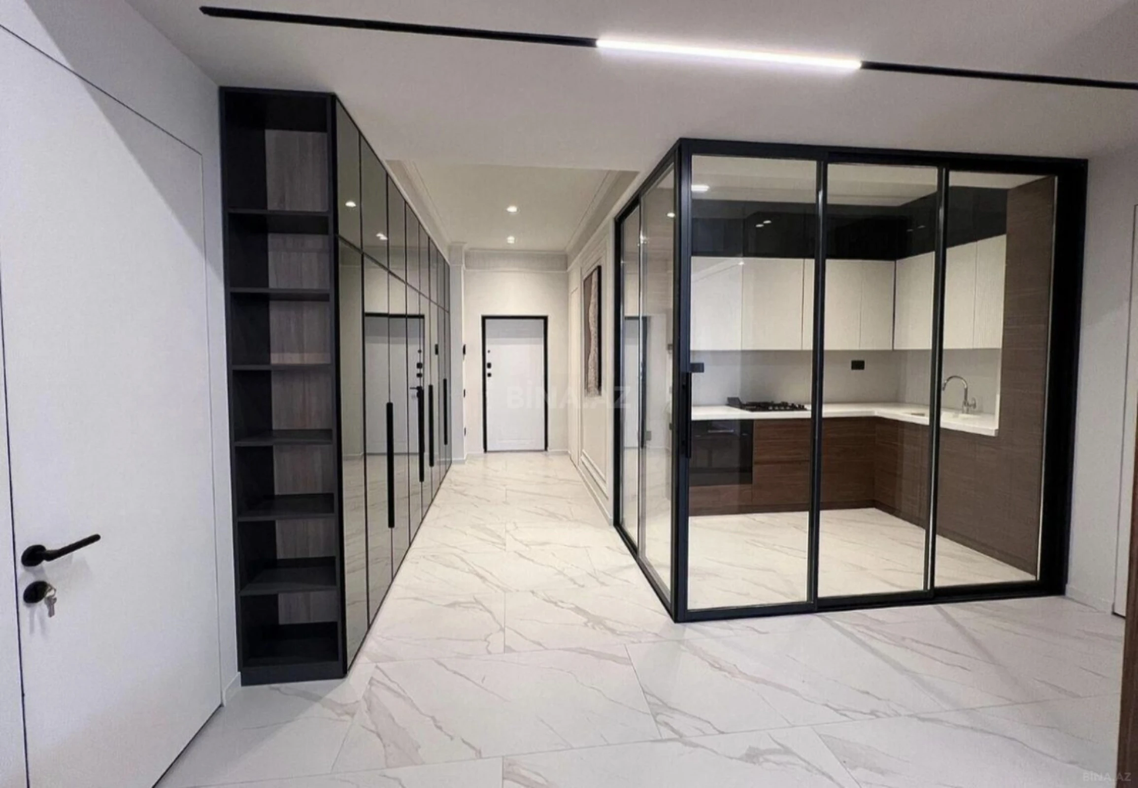 Satılır 3 otaqlı mənzil 107.5 m²