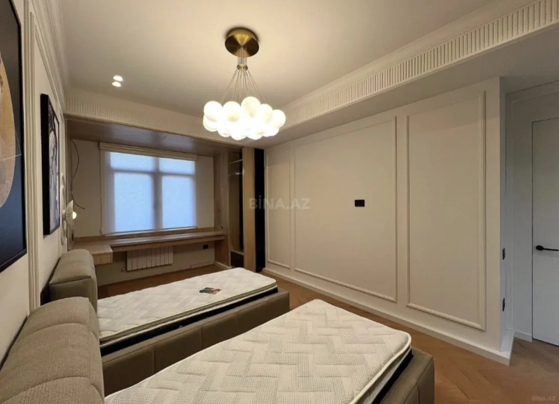 Satılır 3 otaqlı mənzil 107.5 m²