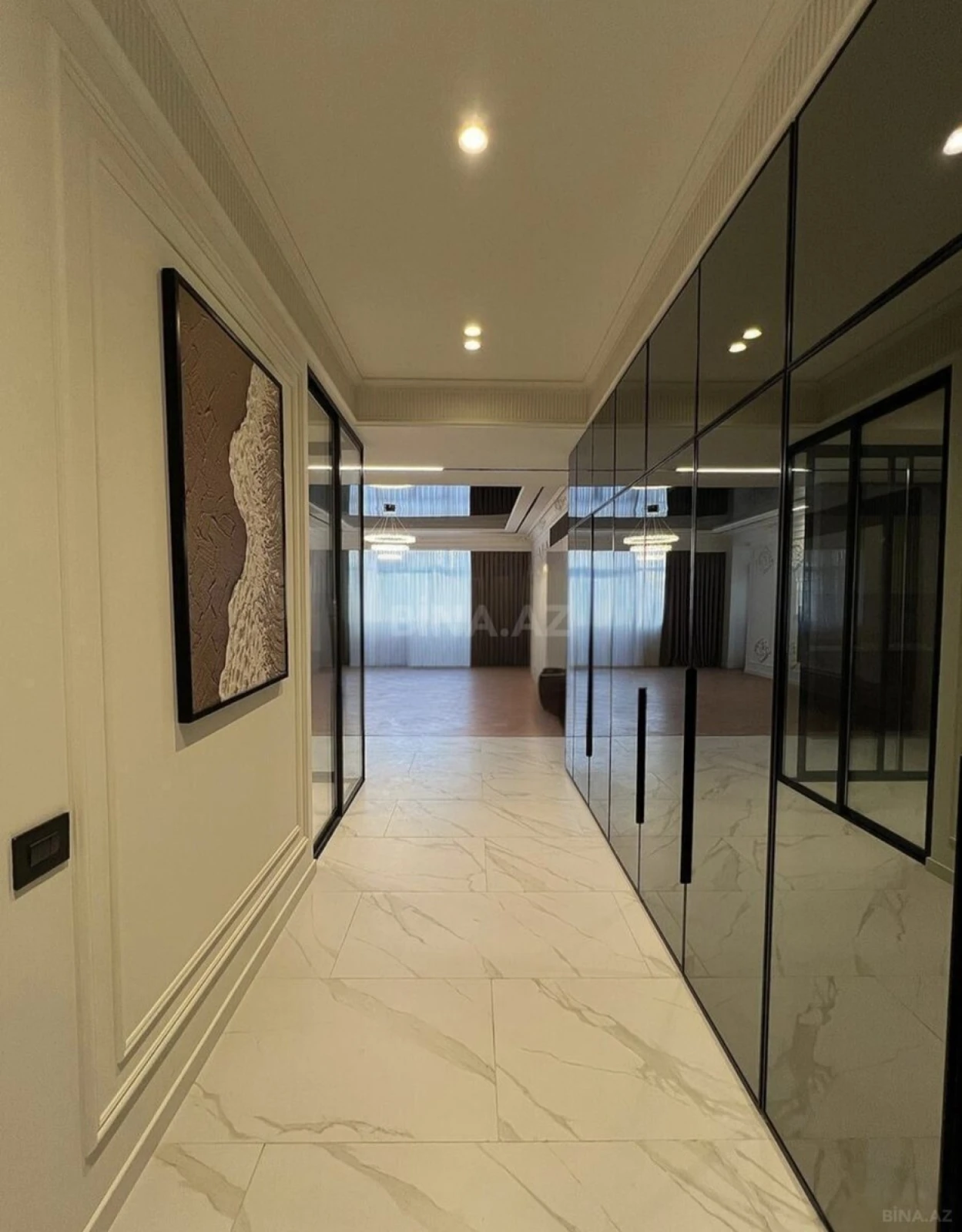 Satılır 3 otaqlı mənzil 107.5 m²