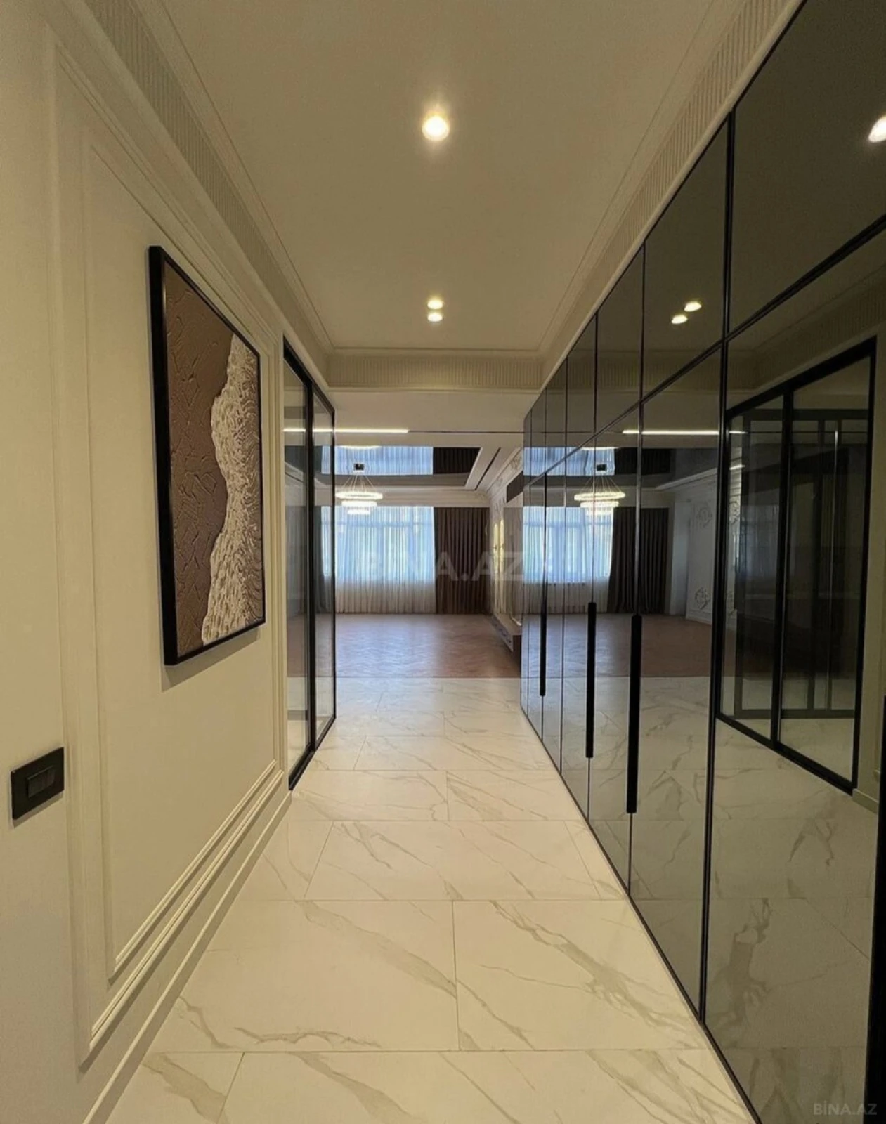Satılır 3 otaqlı mənzil 107.5 m²