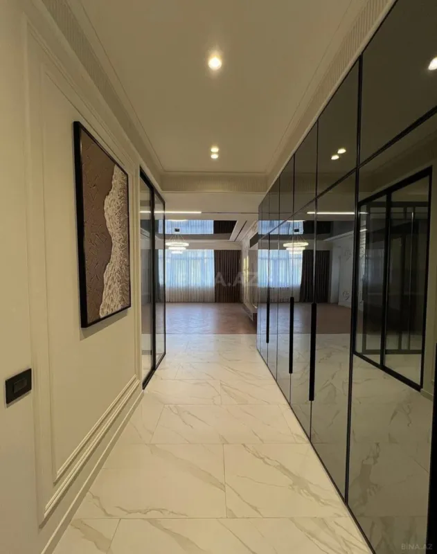 Satılır 3 otaqlı mənzil 107.5 m²