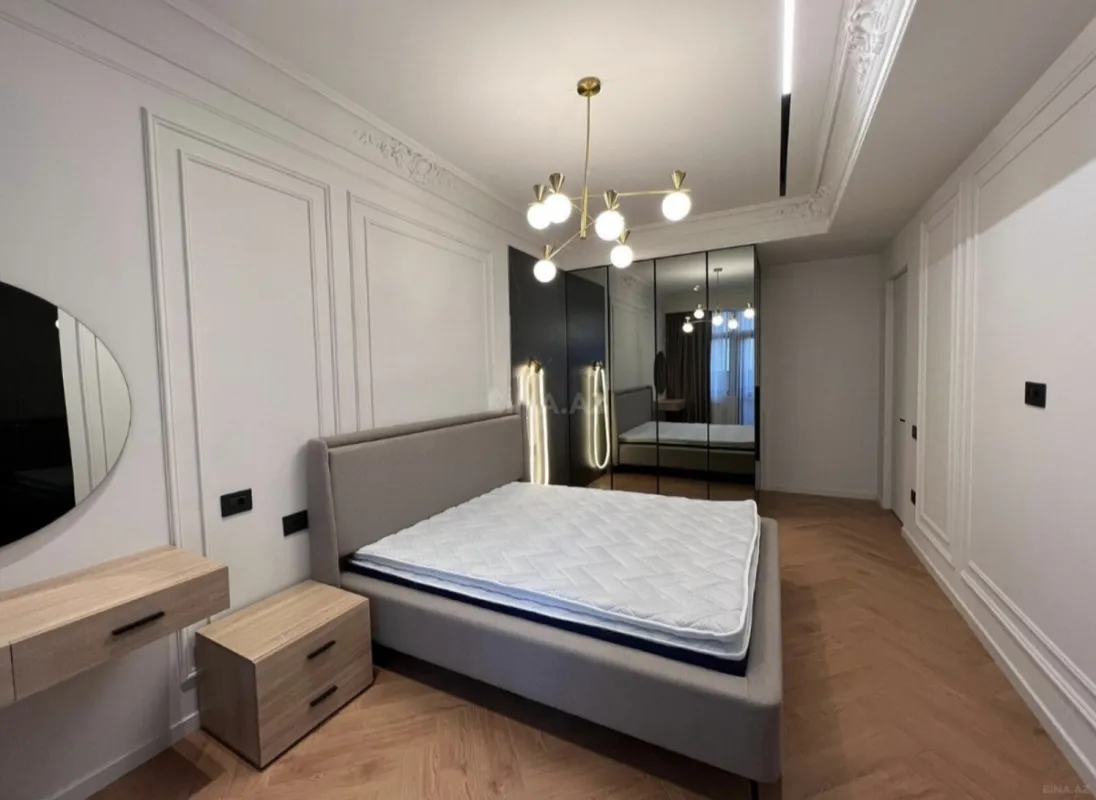 Satılır 3 otaqlı mənzil 107.5 m²