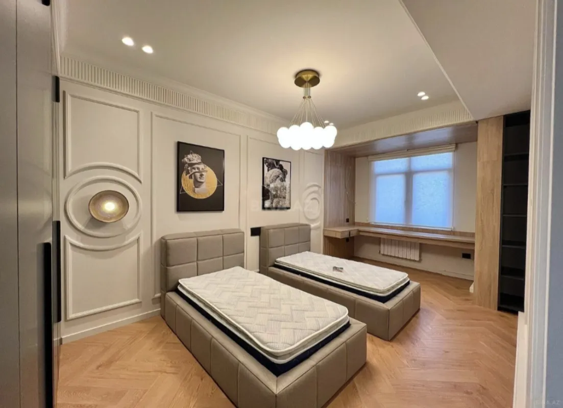 Satılır 3 otaqlı mənzil 107.5 m²