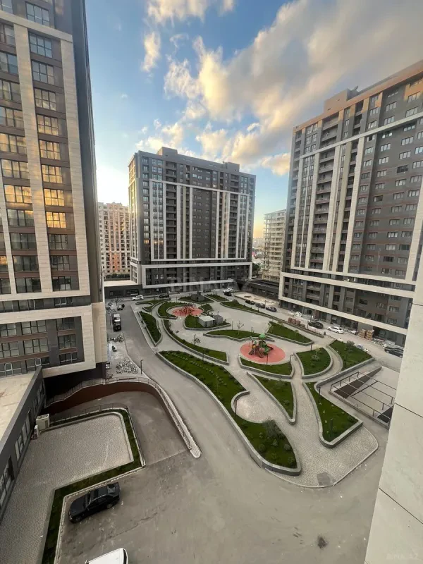 Satılır 2 otaqlı mənzil 68 m²