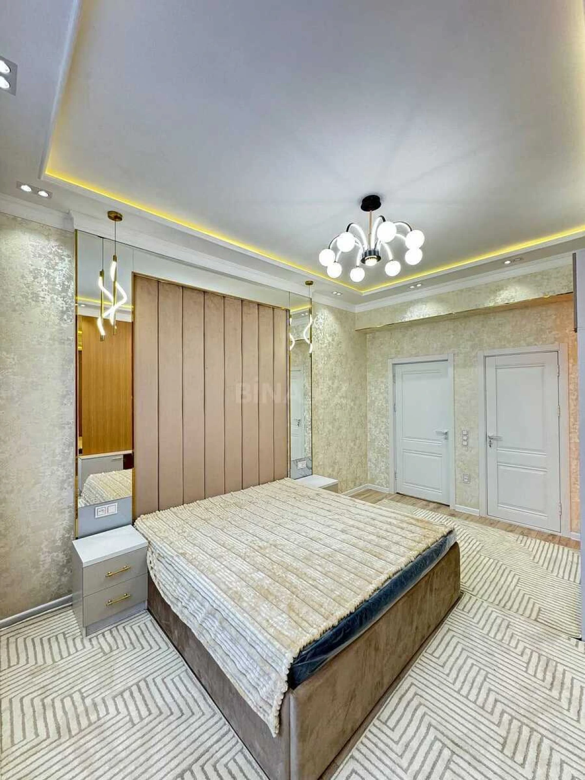 Kirayə verilir 3 otaqlı mənzil 145 m²