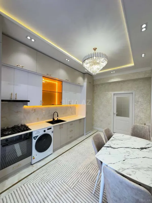 Kirayə verilir 3 otaqlı mənzil 145 m²