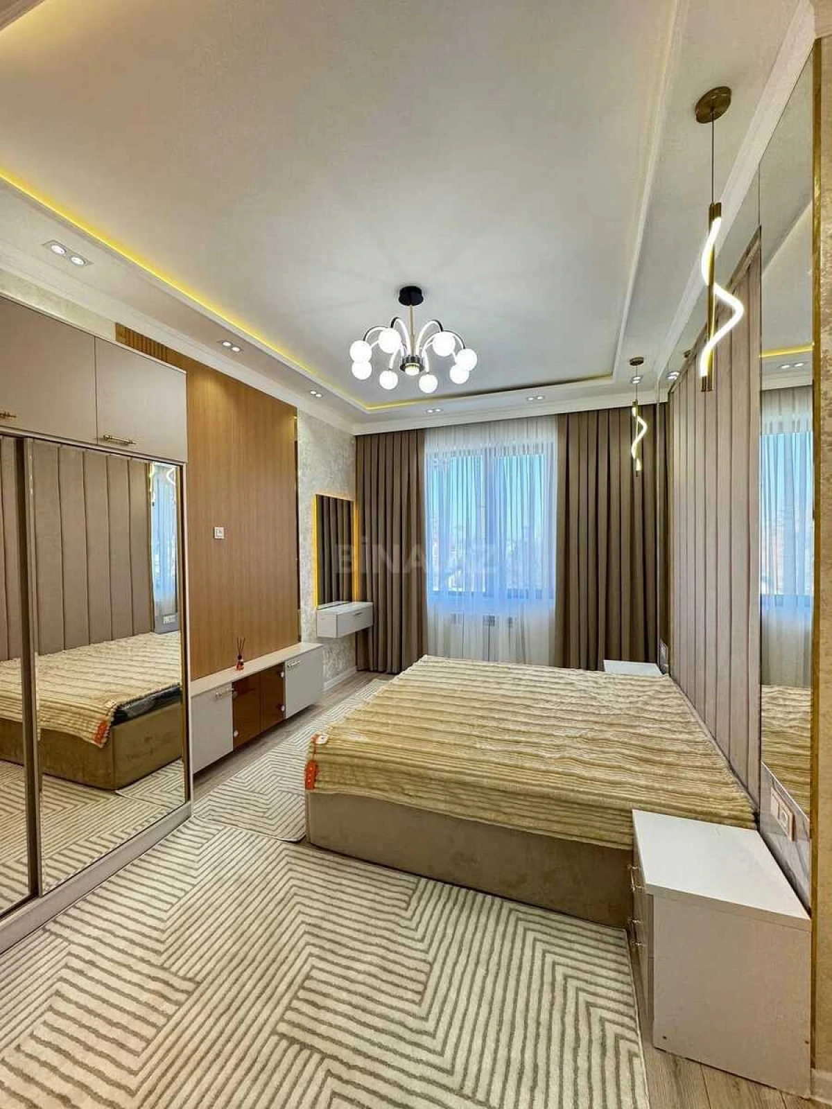 Kirayə verilir 3 otaqlı mənzil 145 m²