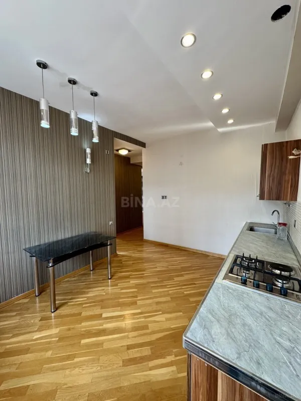 Satılır 3 otaqlı mənzil 105 m²