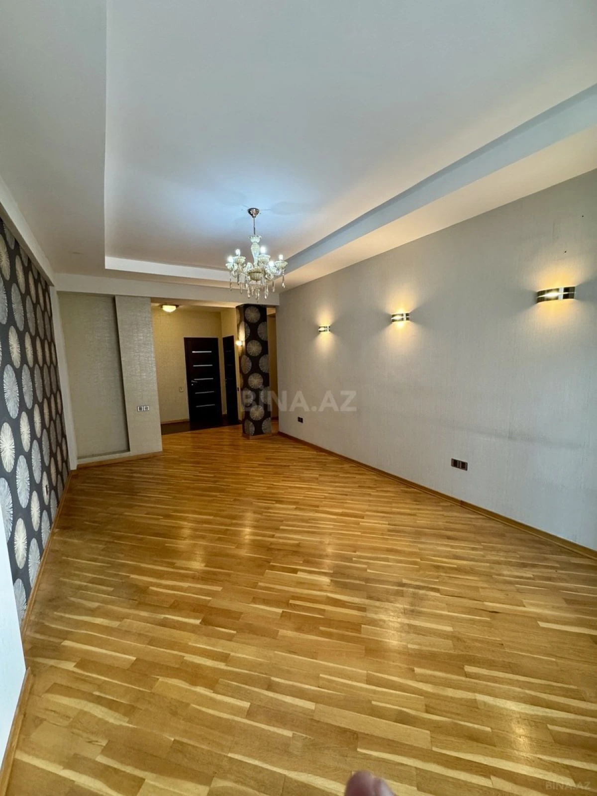 Satılır 3 otaqlı mənzil 105 m²