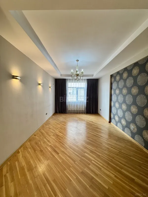 Satılır 3 otaqlı mənzil 105 m²