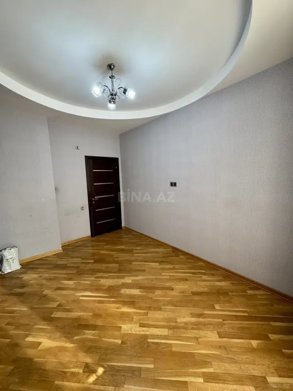 Satılır 3 otaqlı mənzil 105 m²