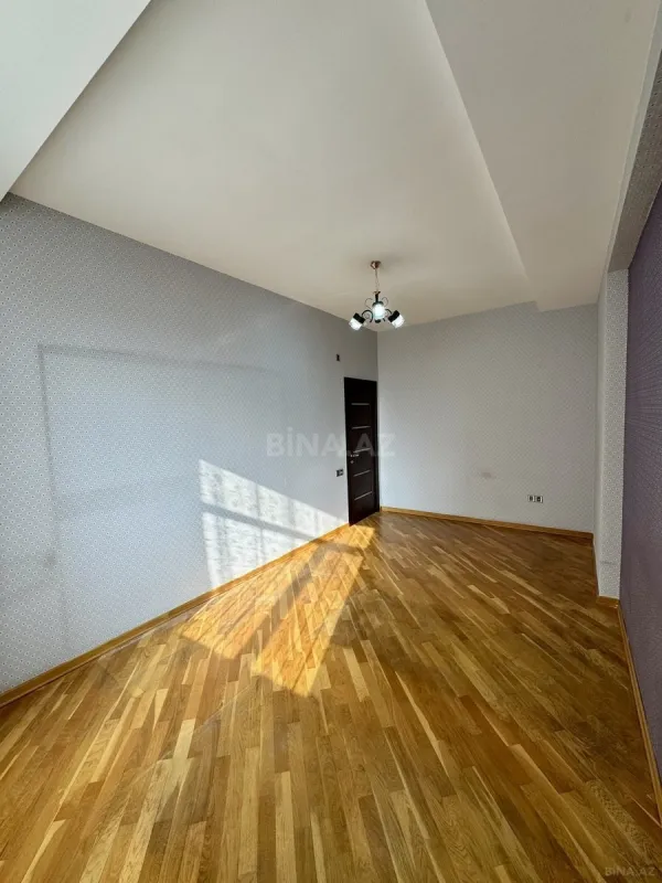 Satılır 3 otaqlı mənzil 105 m²