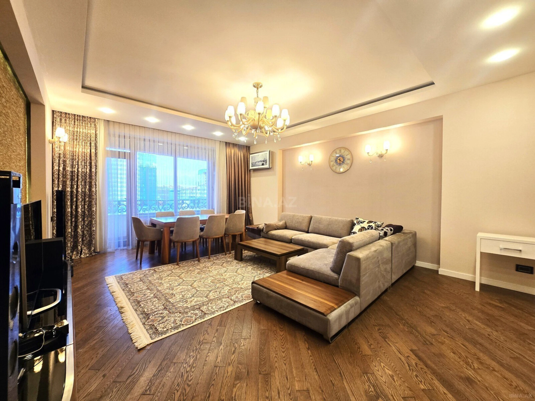 Satılır 3 otaqlı mənzil 155 m²