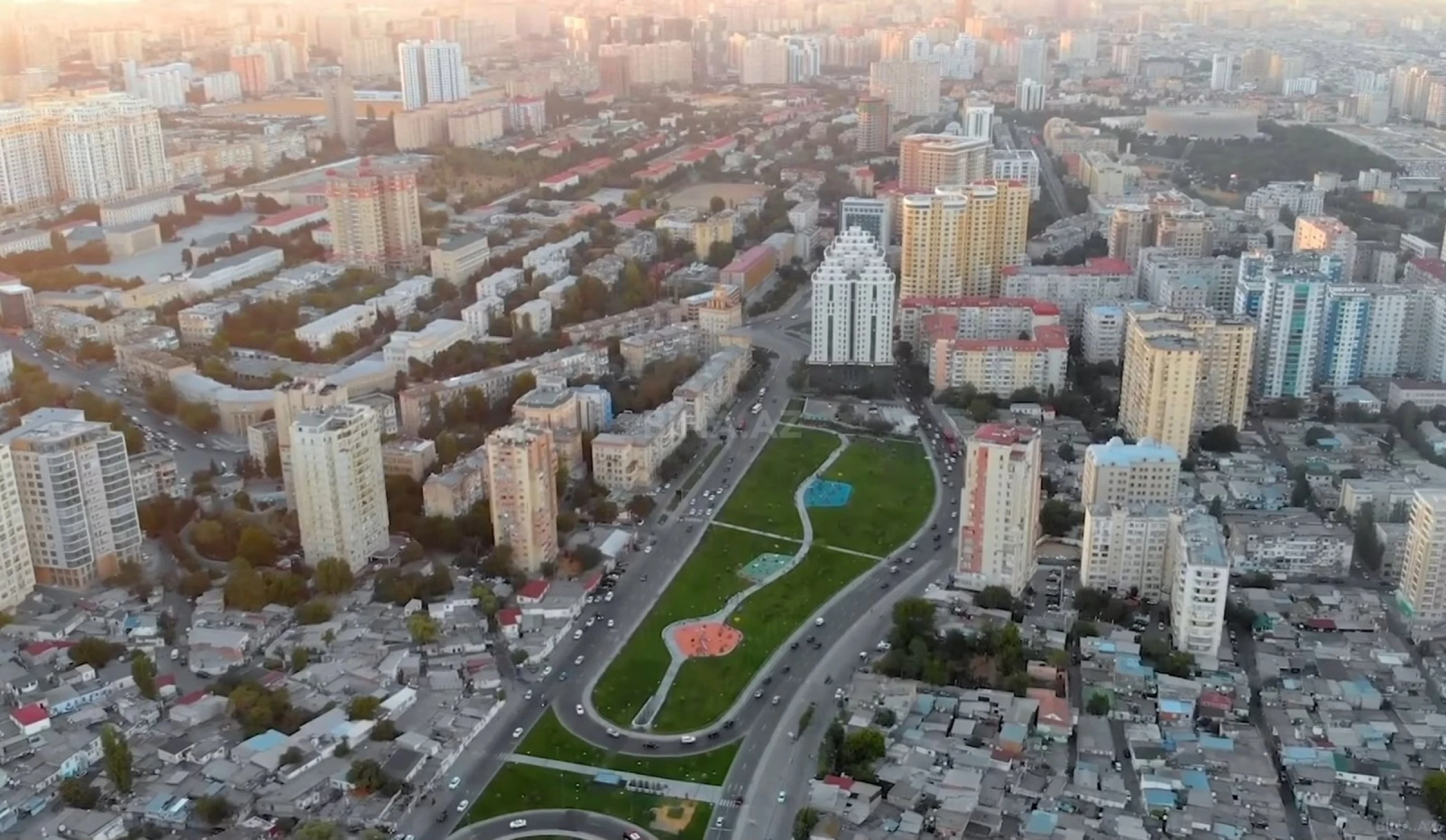 Satılır 3 otaqlı mənzil 155 m²