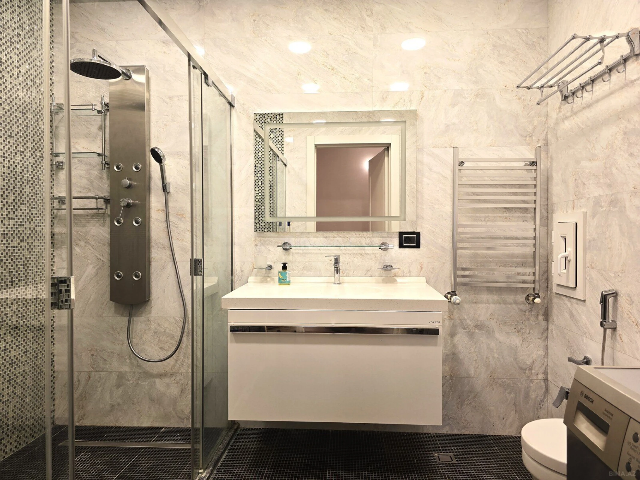 Satılır 3 otaqlı mənzil 155 m²