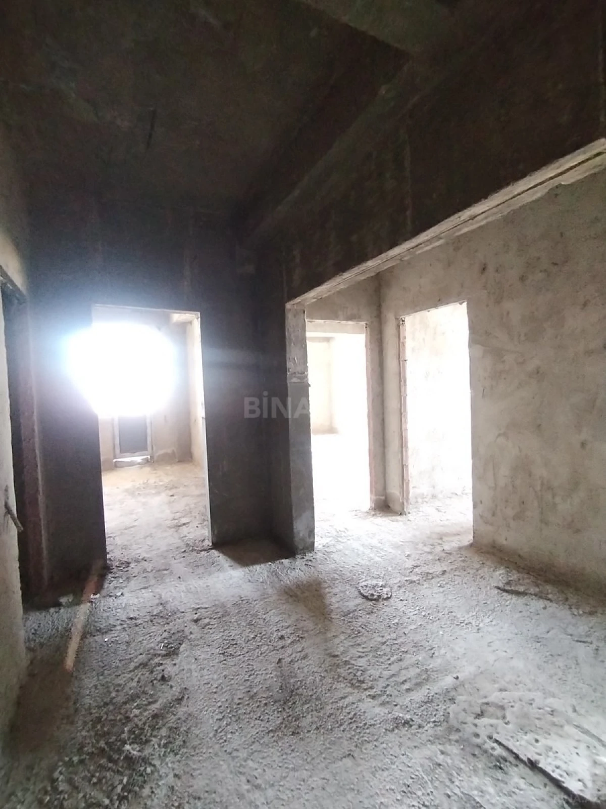 Satılır 3 otaqlı mənzil 103 m²