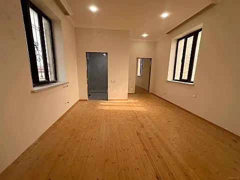 Satılır 10 otaqlı həyət evi 450 m²