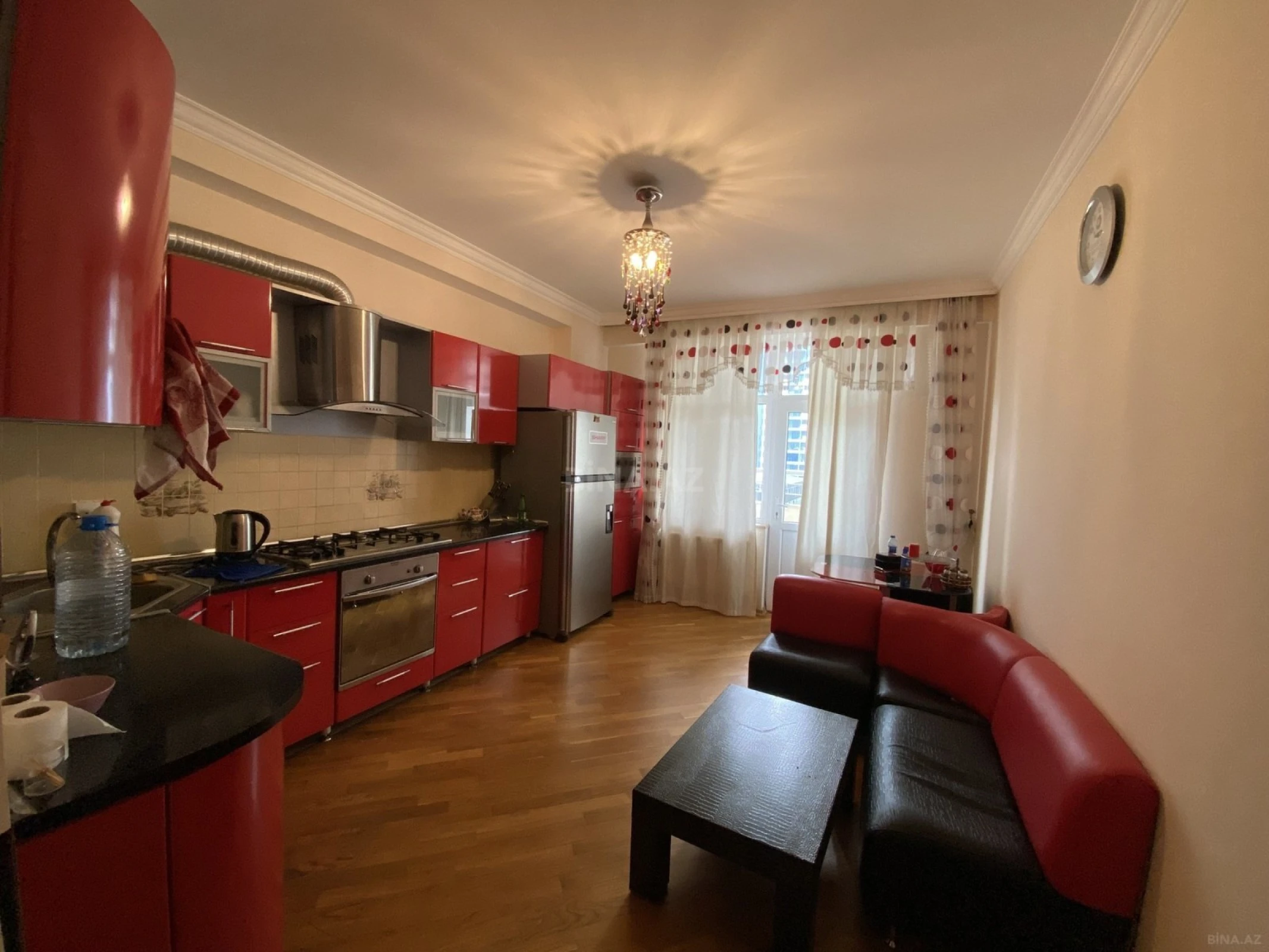 Kirayə verilir 3 otaqlı mənzil 135 m²