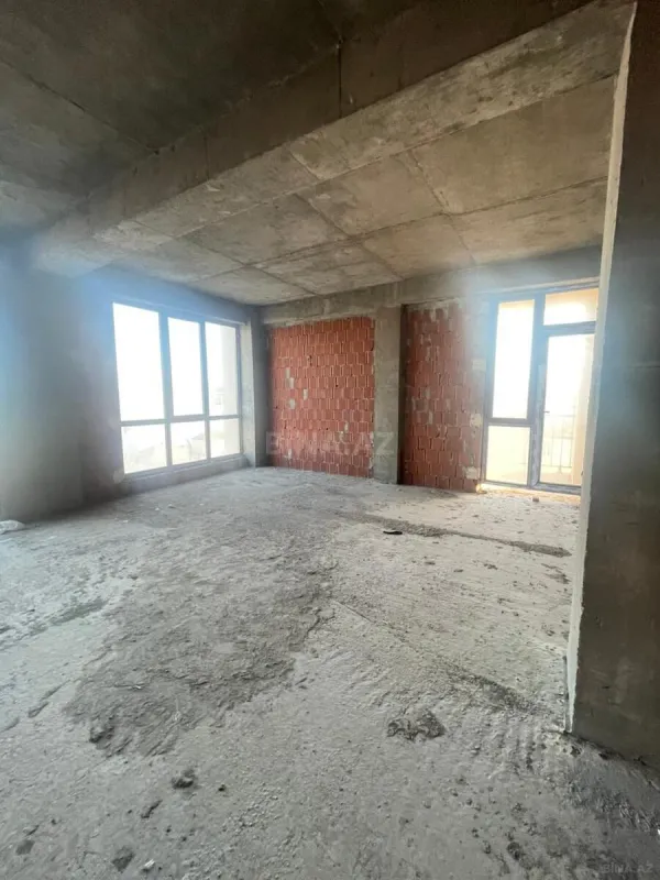 Satılır 3 otaqlı mənzil 163 m²