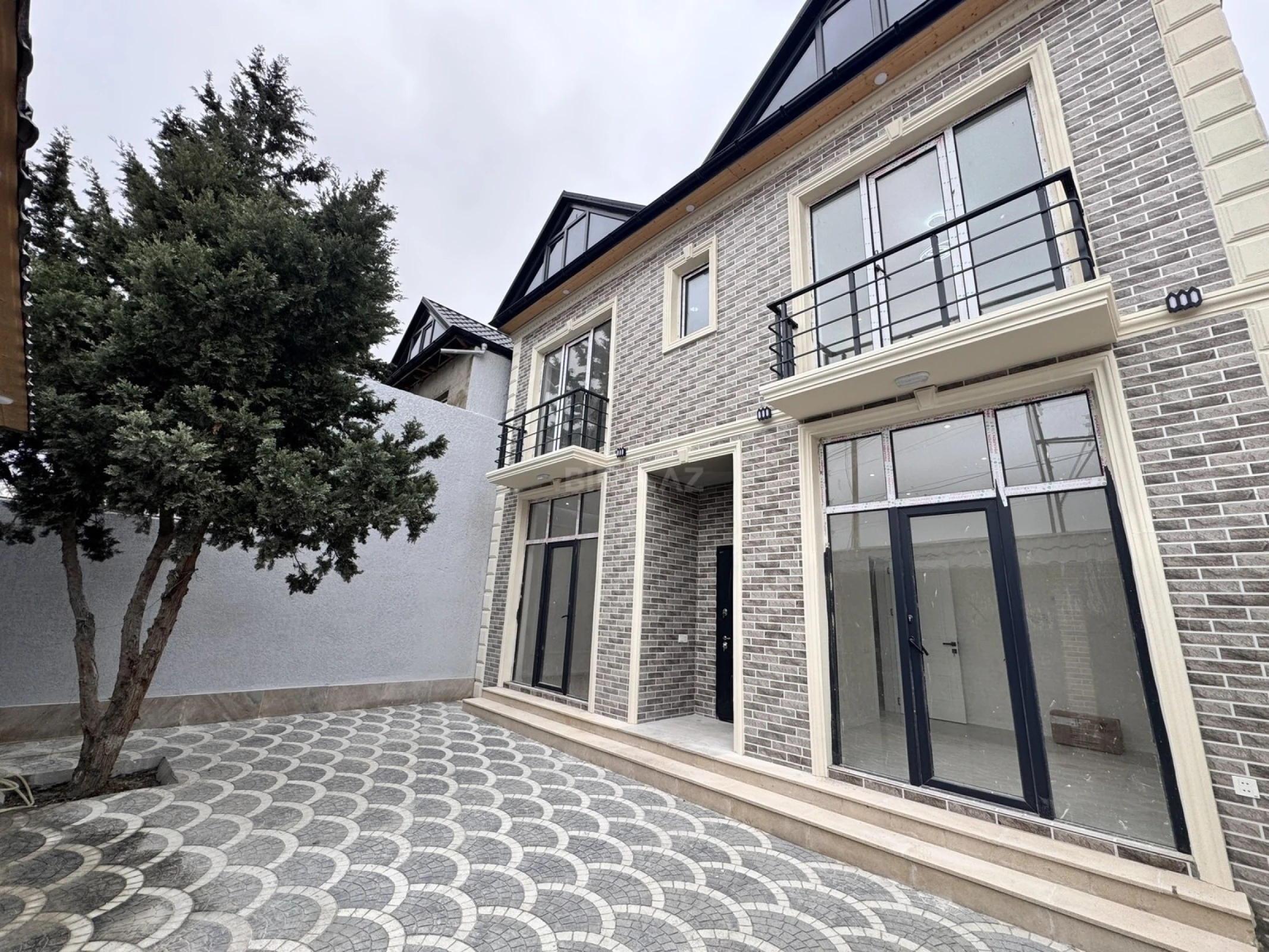 Satılır 6 otaqlı həyət evi 150 m²
