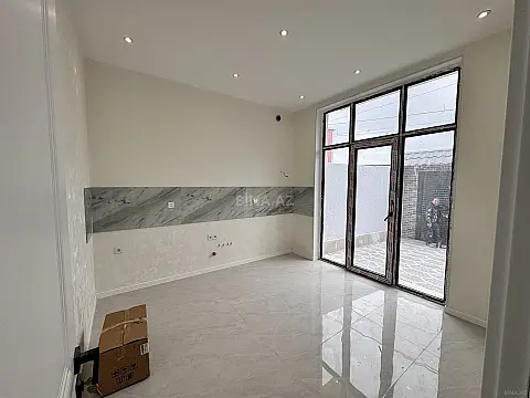 Satılır 6 otaqlı həyət evi 150 m²